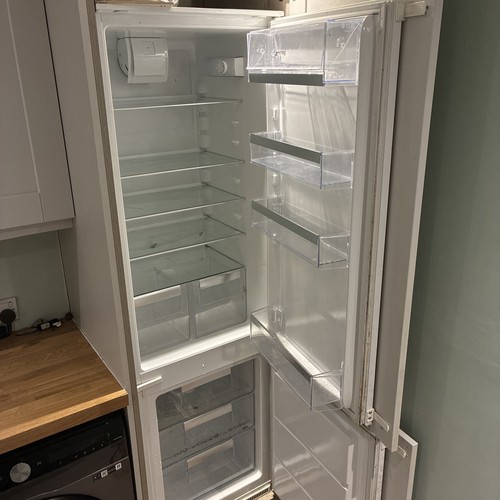 Smeg integrated white fridge - smeg,